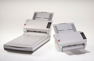 Fujitsu fi-5120C (справа) и fi-5220C