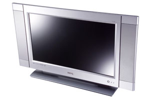 ЖК-телевизор BenQ DV3251 можно вешать на стенку или ставить на столик