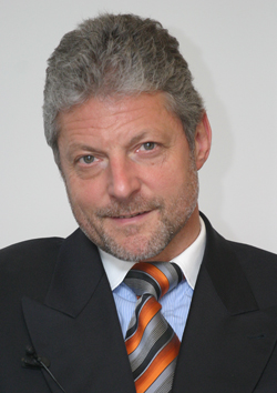 Карл-Хайнц Варум: “В пространственно распределённых предприятиях Web-приложения всё чаще теснят клиент-серверные решения”