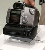 Цифровая SLR камера с топливными батареями