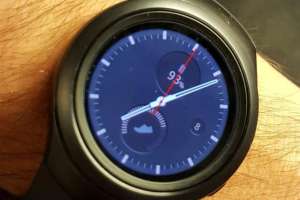 Gear S2 3G:  - Samsung  ,  Apple Watch