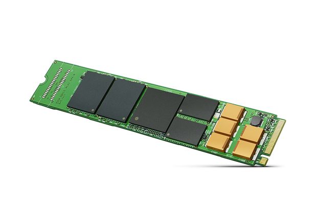 Lenovo продемонстрировала прототип SSD рекордной емкости размерами с модуль оперативной памяти Lenovo продемонстрировала прототип SSD рекордной емкости размерами с модуль оперативной памяти