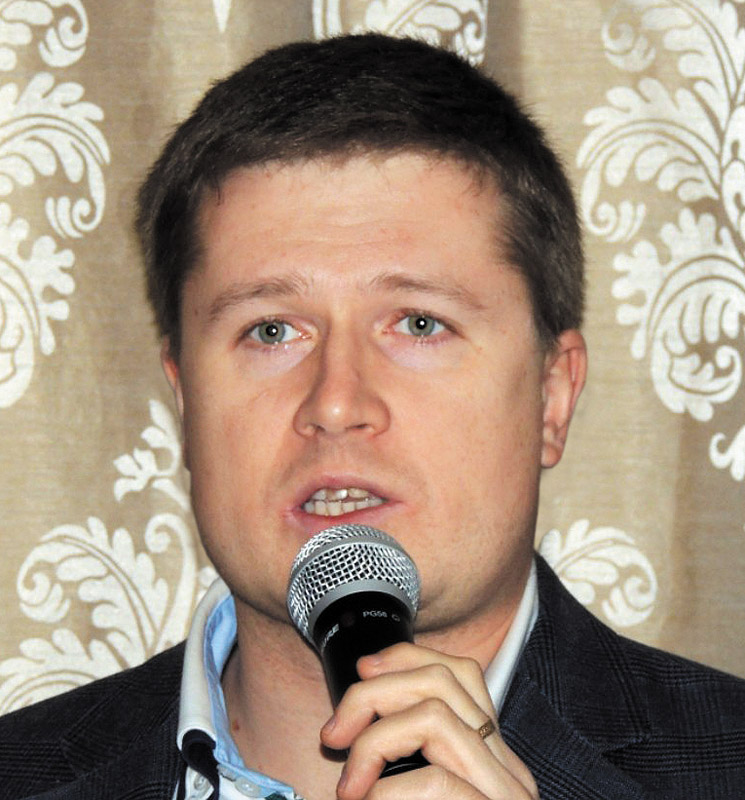 Дмитрий Хороших: “Сотрудничество Cisco и Microsoft позволяет ускорить переход провайдеров и заказчиков в “Интероблако"” Дмитрий Хороших: “Сотрудничество Cisco и Microsoft позволяет ускорить переход провайдеров и заказчиков в “Интероблако"”