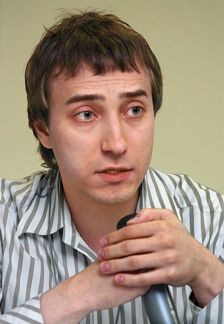 Дмитрий Дахновский: “В России многие софтверные проекты не реализуются лишь из-за отсутствия нужного количества грамотных программистов” Дмитрий Дахновский: “В России многие софтверные проекты не реализуются лишь из-за отсутствия нужного количества грамотных программистов”