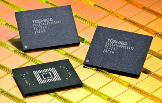 Микросхемы 32-Гб флэш-памяти NAND от Toshiba Микросхемы 32-Гб флэш-памяти NAND от Toshiba