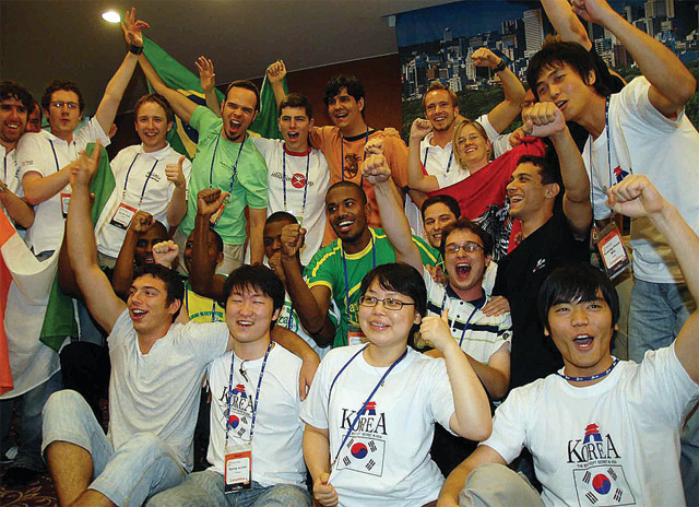 Финалисты конкурса “Программные проекты” Imagine Cup 2007: команды Австрии, Ирландии, Ямайки, Кореи, Сербии и Таиланда Финалисты конкурса “Программные проекты” Imagine Cup 2007: команды Австрии, Ирландии, Ямайки, Кореи, Сербии и Таиланда