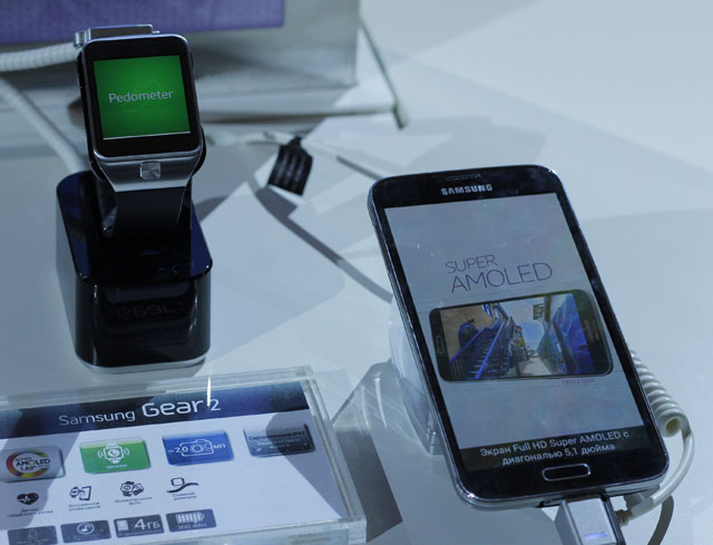 Смарт-часы Gear 2 удачно дополнят смартфон S5 Смарт-часы Gear 2 удачно дополнят смартфон S5