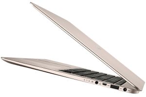 ZenBook UX305CA имеет экран с диагональю 13,3 дюйма и работает на процессоре Intel Core m3-6Y30 с 8 Гб ОЗУ. Предоставленный для подготовки обзора ноутбук имел SSD-диск емкостью 128 Гб, из которых было свободно 90 Гб.