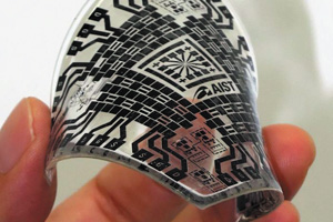 Гибкий транзистор нового поколения выдержал давление, в 70 раз больше давления автомобильных шин