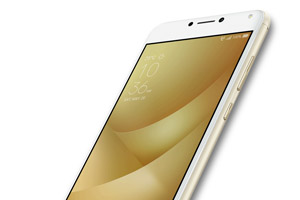 В нижней части фронтальной панели ASUS Zenfone 4 Max располагается биометрический датчик, способный распознавать отпечатки пальцев за 0,3 с под любым углом