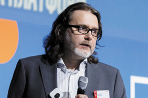 Алексей Иванов