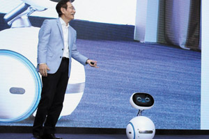 Робот Zenbo может играть с детьми, сообщать об экстренных ситуациях, а также управлять некоторыми “умными” приборами в доме